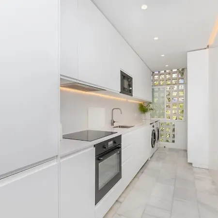 New Duplex Penthouse Walk To Beach And Port Rdr216 Apartment